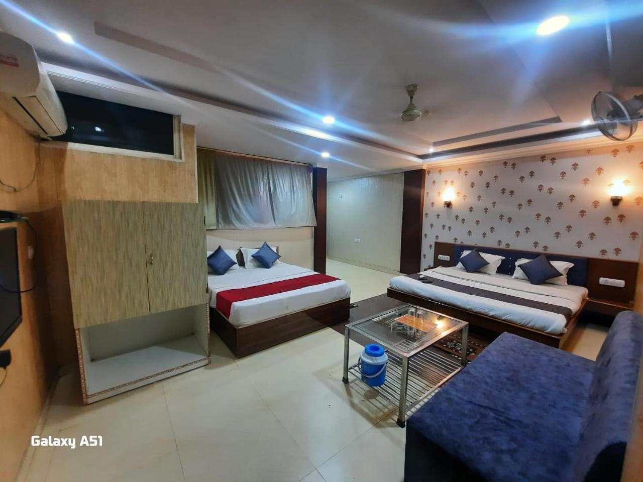 Hotel Rock View Pachmarhi Bagian luar foto